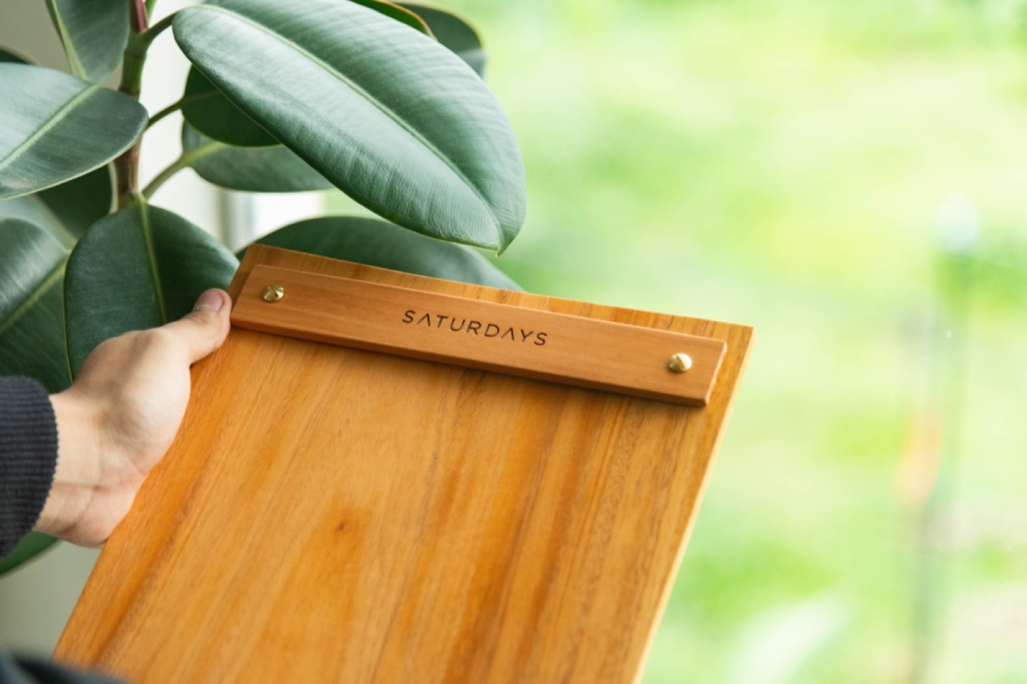 Saturdays, Tempat menu