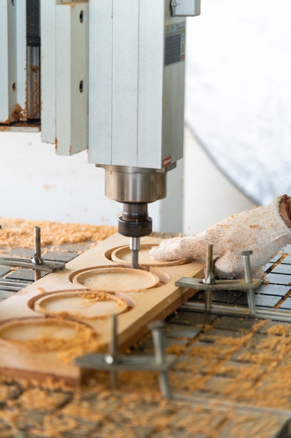 Dipotong CNC presisi
